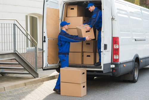 Planning a moving truck in South Kensington with access and parking considerations