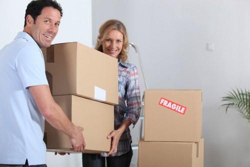 Residential and business packing assistance in South Kensington